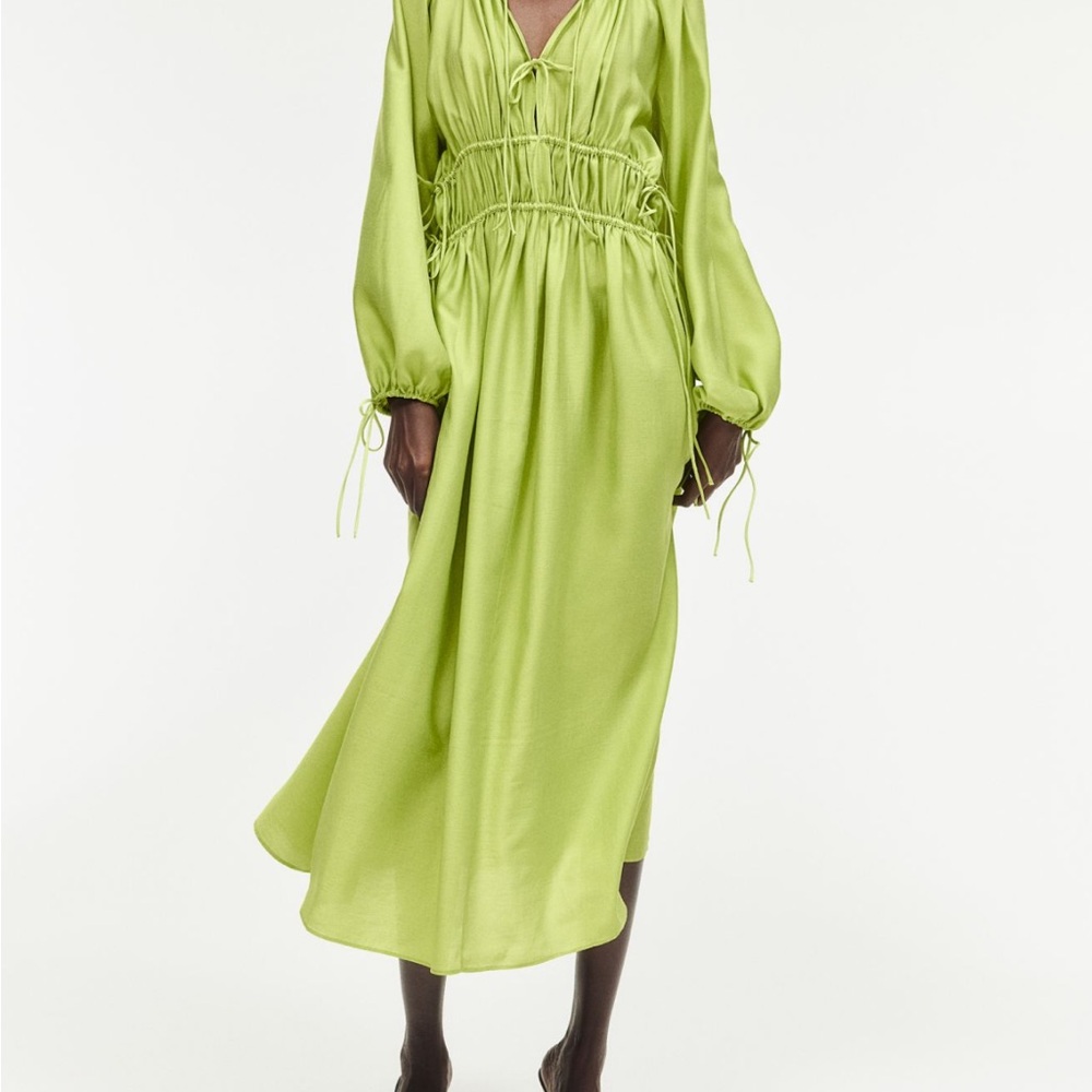 NWT Oversized drawstring detailed dress lime green